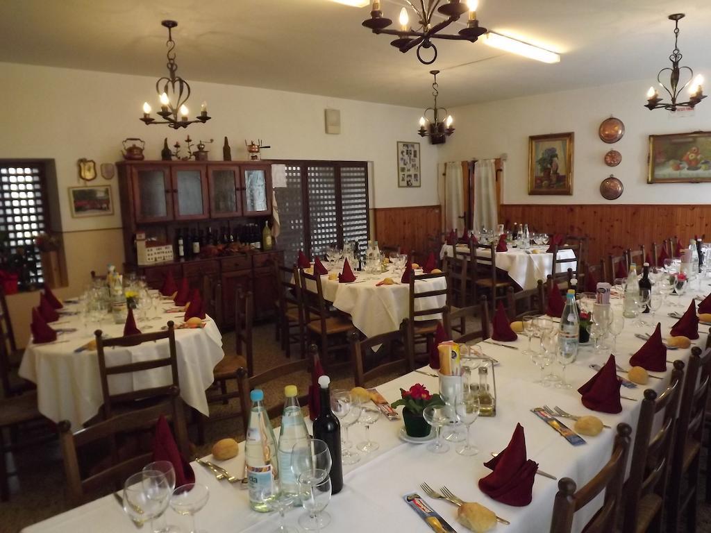 Albergo Ristorante Borghese Montereale Valcellina المظهر الخارجي الصورة